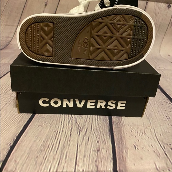 Baby Converse High Top Black and White Sneakers 0-6months - Picture 3 of 4